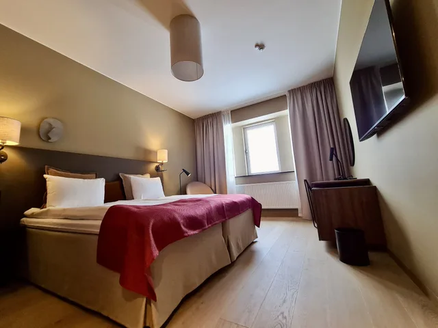 غرفة قياسية بسريرين منفصلين مع أريكة، Home Hotel Mektagonen 7/10