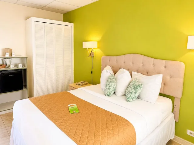 غرفة قياسية بسرير كوين، Point Salines Hotel 7/10