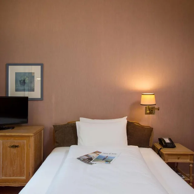غرفة مفردة بشرفة، Grand Hotel Beau Rivage 3/10