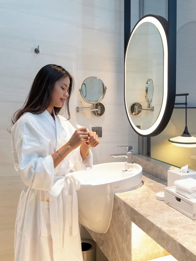Deluxe, King Bed, Balcony, Courtyard by Marriott Bangkok Suvarnabhumi Airport 7/7