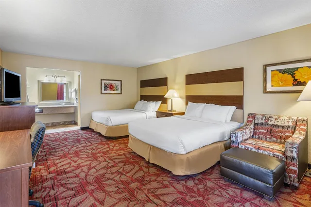 Standard, 2 Queen Beds, Courtyard View, Large, Best Western Pine Springs Inn 4/10