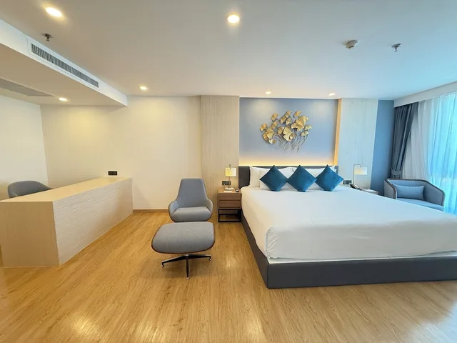 Grand, Vip, Suite, 1 King and 1 Single Beds، Wyndham La Vita Phuket 10/10