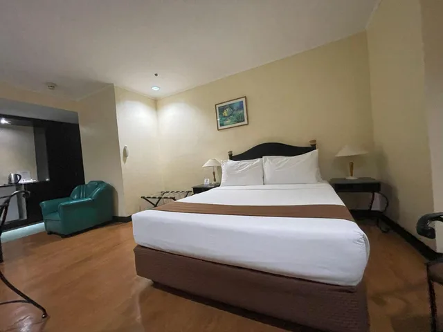 Junior Suite, Golden Peak Hotel and Suites powered by Cocotel 5/10