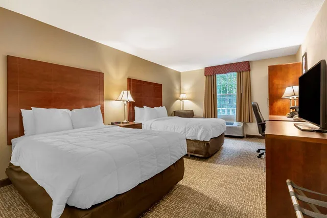 غرفة بسريرين مزدوجين لذوي الإعاقة، Comfort Inn Foxboro - Mansfield 2/4