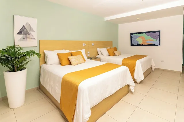 غرفة سوبيريور بسريرين كوين بشرفة، Hotel Los Farallones 1/9