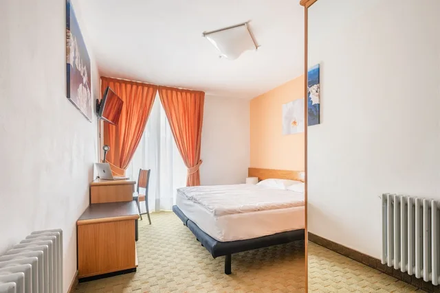 Deluxe, Double Bed, Alpina Hotel 8/9