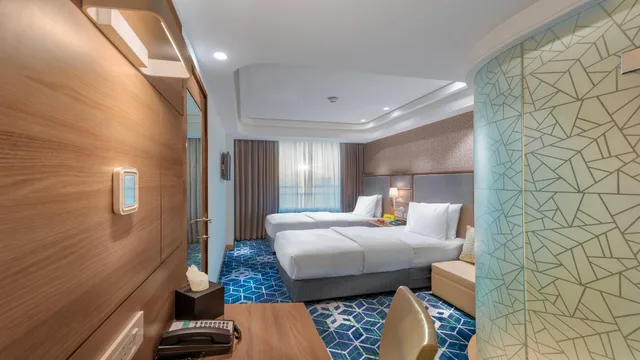 غرفة بسريرين منفصلين بإطلالة على المدينة، Holiday Inn Gurugram Sector 90 8/10