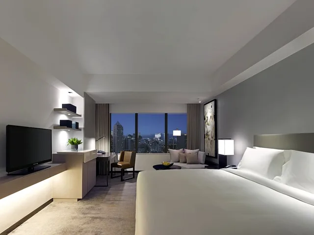 غرفة ديلوكس بسرير كينج، New World Makati Hotel 1/1