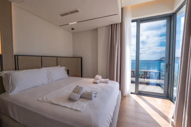 جناح بإطلالة على البحر، GRAND HOTEL SARANDA 2/3