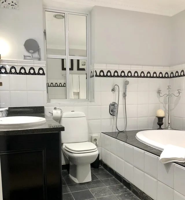 3 Bedrooms, Design, Apartment, 2 King Beds, Single Bed، Romney Park All Suite Hotel And Spa 4/5