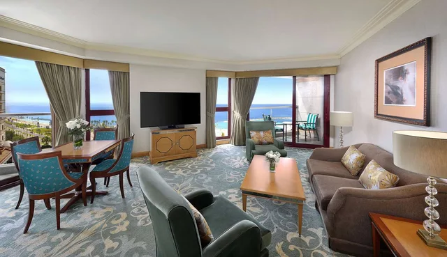 Al Sultan, Suite, King Bed, Partial or Full Sea View، هيلتون جدة(Jeddah Hilton) 2/2