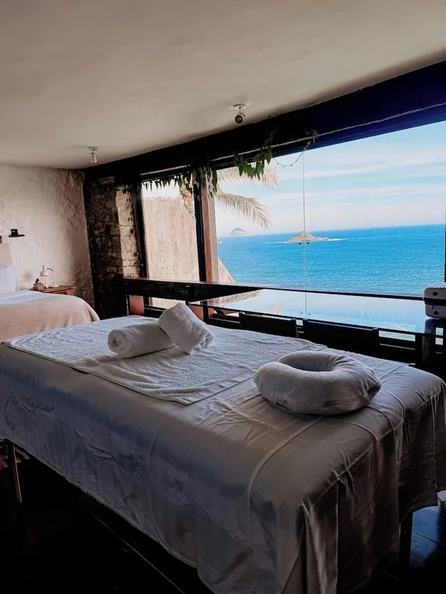 Studio, King Bed, Cliffside Guest House Experience 1/4