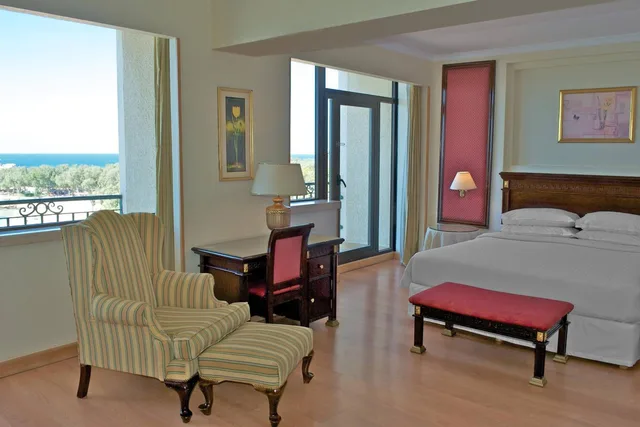 Hospitality, Suite, Queen Bed, Garden View, Balcony, High Floor، Sheraton Montazah Hotel 3/5