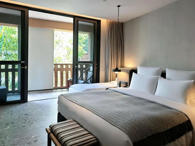 All Together, Superior, 1 King and 1 Single Beds، DongFengYun Hotel Mi'Le - MGallery Collection 3/5