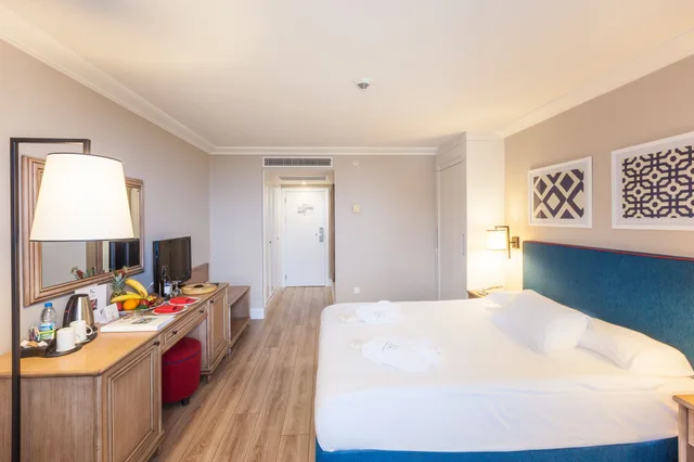 غرفة قياسية رباعية بسرير مزدوج وسريرين منفصلين، IC Hotels Green Palace 3/4