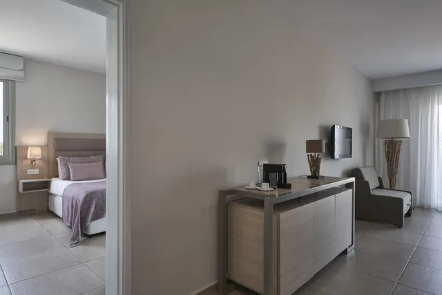 1 Bedroom, Family, Suite, King Bed, Inland View, 3 Sofa، Atlantica Aeneas Resort 1/4