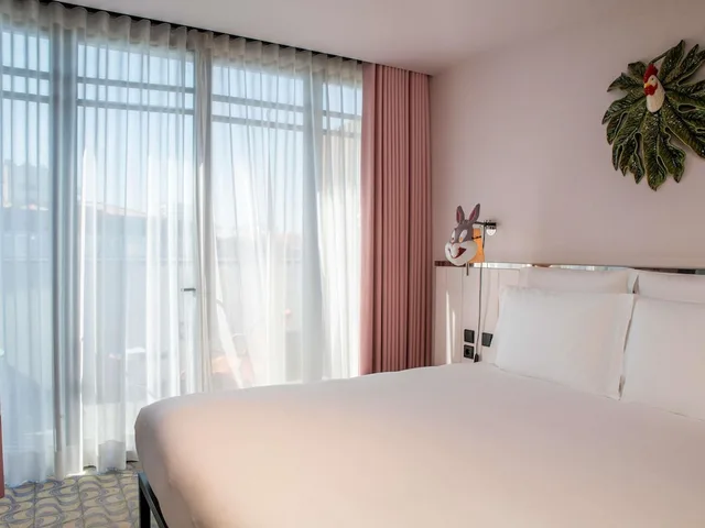 Mama, Medium, King Bed, Terrace، Mama Shelter Lisboa 6/10