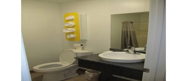 1 King Bed - Non-Smoking, Micfridge، Motel6 Augusta, GA - Fort Gordon 3/3