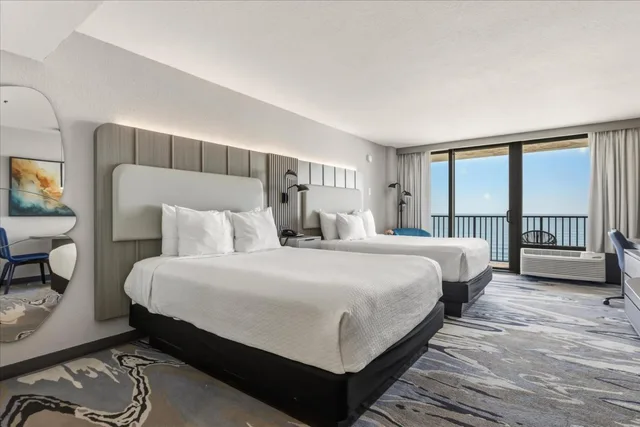 غرفة بسرير كوين بإطلالة على البحر، Nautilus Inn 6/10