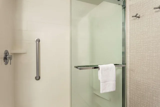 غرفة بسرير مزدوج، Hampton Inn Milwaukee/Brookfield 5/5