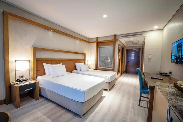 غرفة ديلوكس بسريرين منفصلين، Dedeman Konya Hotel & Convention Center 2/5