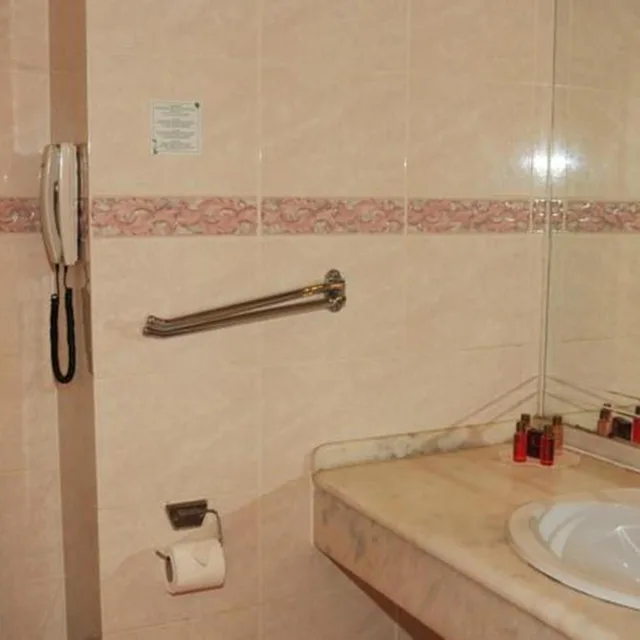 غرفة عائلية بإطلالة على البحر، Rubi Hotel 4/4