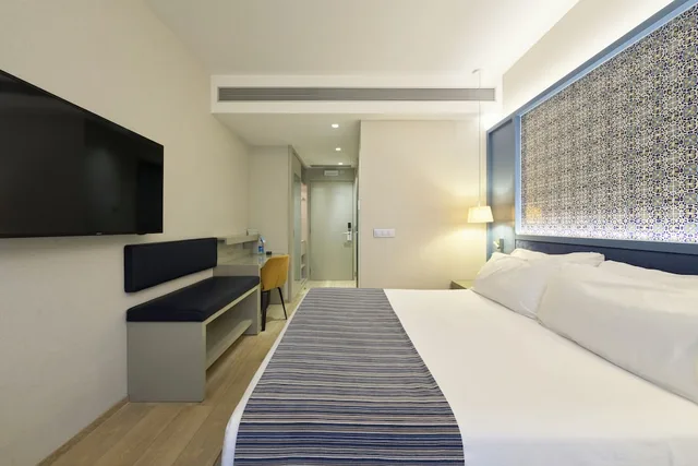 غرفة قياسية بسرير مزدوج، Catalonia Porto 4/10