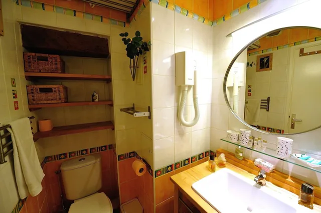 1 Bedroom, Honeymoon, Apartment, Les Patios Du Marais 3/3
