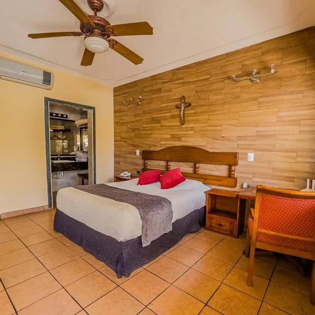 غرفة قياسية، Hotel Posada Santa Fe 4/10