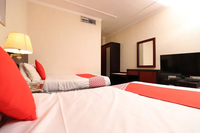 غرفة بسريرين منفصلين، OYO 112 Semiramis Hotel 7/9