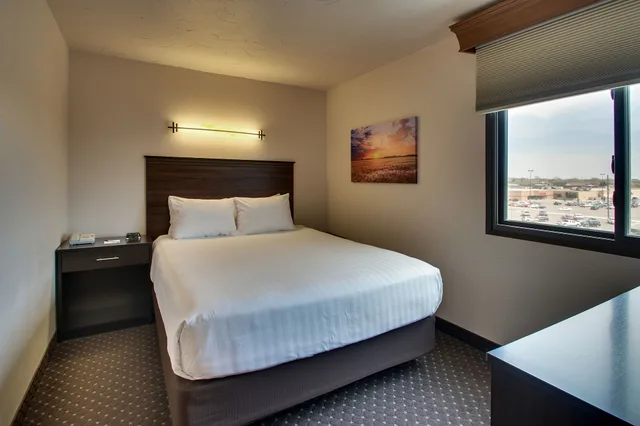غرفة اقتصادية بسرير كوين، Expressway Inn 3/4