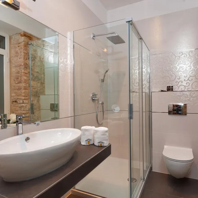 غرفة كومفورت بسرير مزدوج أو سريرين منفصلين في الطابق الأرضي، Heritage Hotel Antique Split 7/10