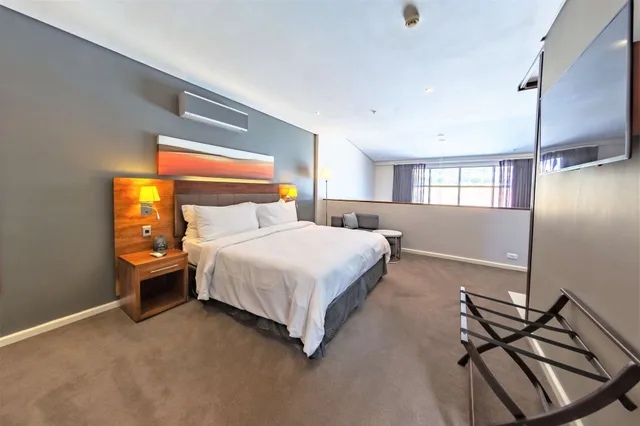 لوفت بسرير كينج بمطبخ صغير، Doubletree By Hilton Cape Town - Upper Eastside 2/4