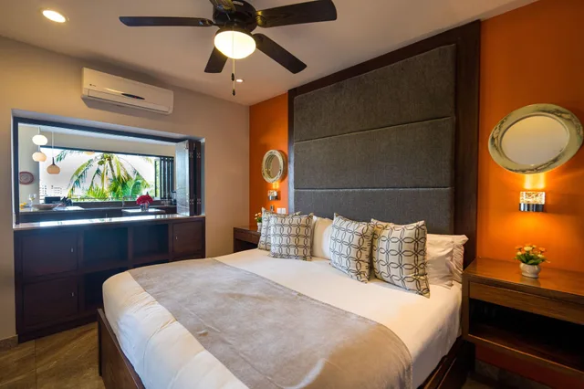 Suite, 2 Beds, Partial Ocean View, Corner, Resorts By Pinnacle 220 1/4