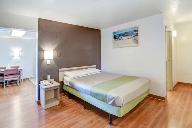 Standard, Single, Double Bed, Studio6 Grand Prairie, TX 1/10