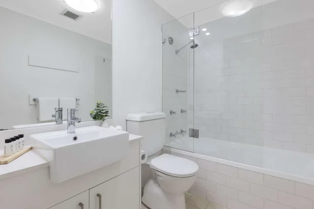 2 Bedrooms, Executive, Apartment, City View, Two Story، Oaks Sydney Goldsbrough Suites 11/20