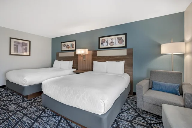 غرفة قياسية بسريرين كوين، Best Western Plus Anderson 7/10