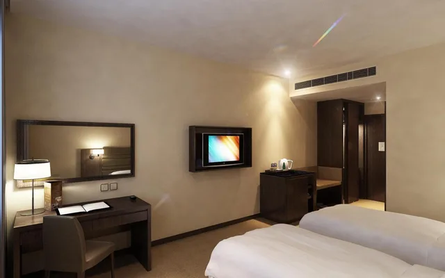 غرفة بريميير بسرير كينج، Lintas View Hotel 3/6