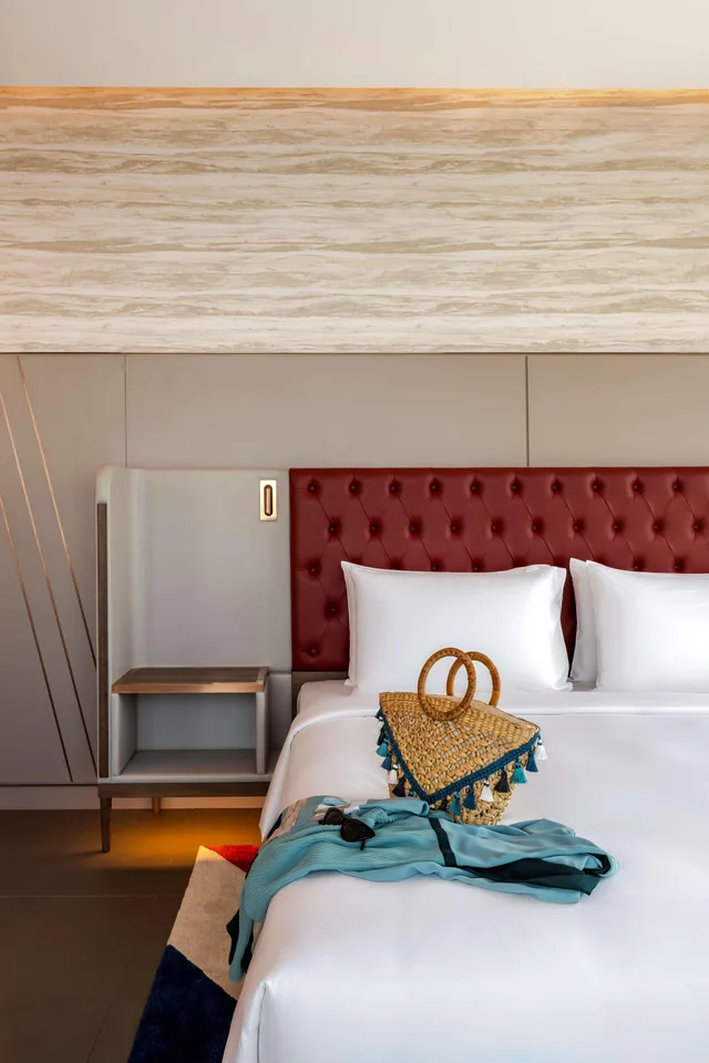 Exclusive, Deluxe, King Bed, Hyatt Centric Jumeirah Dubai 1/2