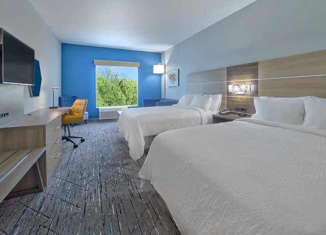 جناح بسريرين كوين مع أريكة، Holiday Inn Express Huntsville Space Center 1/1