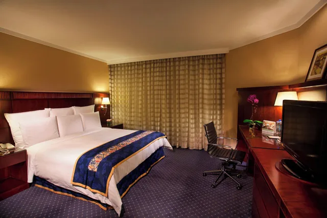 غرفة ديلوكس بسرير كينج، Courtyard Shanghai Pudong 2/6
