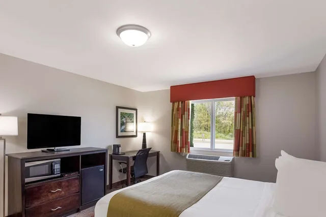 غرفة بسرير كوين لذوي الإعاقة، SureStay Hotel By Best Western Whittington 4/6