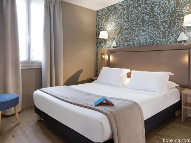 جناح جونيور بسرير كوين مع أريكة، Daumesnil Vincennes Hotel 1/8