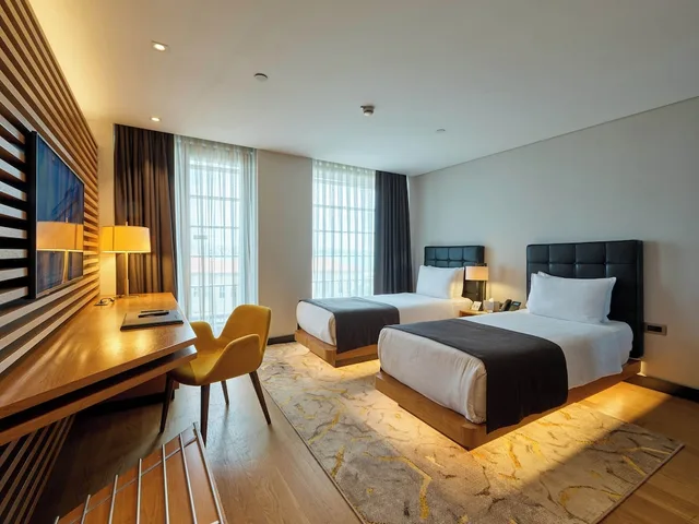 غرفة ديلوكس بسريرين منفصلين بإطلالة على البحر، METROPOLITAN HOTELS BOSPHORUS 1/10