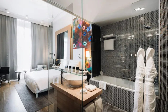 Lake, Deluxe, King Bed، Hotel Metropole Geneve 5/5