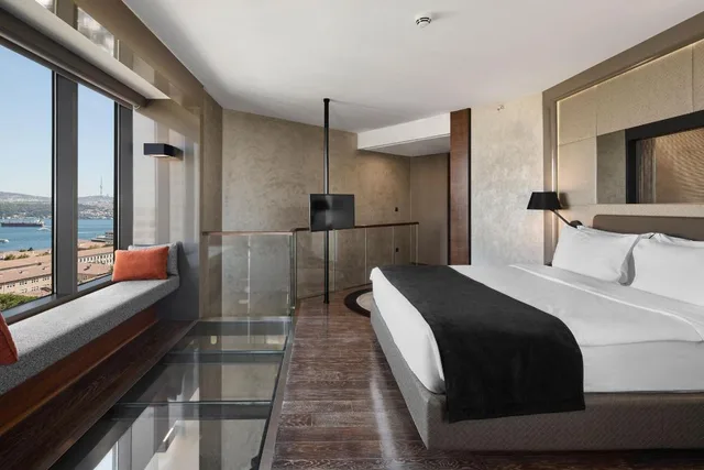1 Bedroom, Bi Level, Loft, Suite, Double Bed, Bosphorus View, Sofa، Gezi Hotel Bosphorus, Istanbul, a Member of Design Hotels - Special Class 3/7
