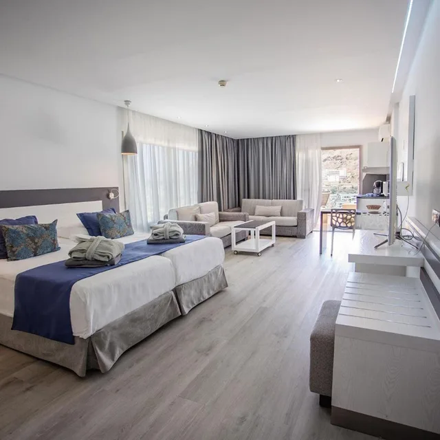 جناح بشرفة في طابق مرتفع، Servatur Casablanca Suites & Spa - Adults Only 1/6
