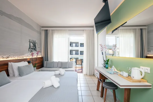 Room, Double or Twin Bed, Land View، Atrium Ambiance Hotel 6/10