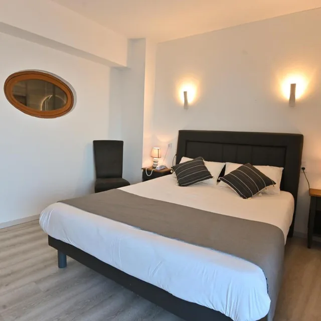 غرفة بسرير مزدوج بإطلالة على البحر، Hôtel Le Catalan Restaurant Le Miradou 6/10