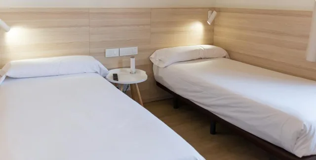 Double Single Use Standard، Hostal Lami 2/7